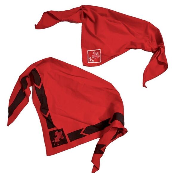 Pair of vintage Boy Scouts of America Neckerchiefs - Picture 1 of 7